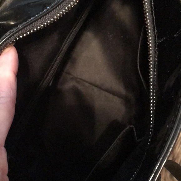 Lovely Coach Patent Leather Bag - Picture 5 of 8